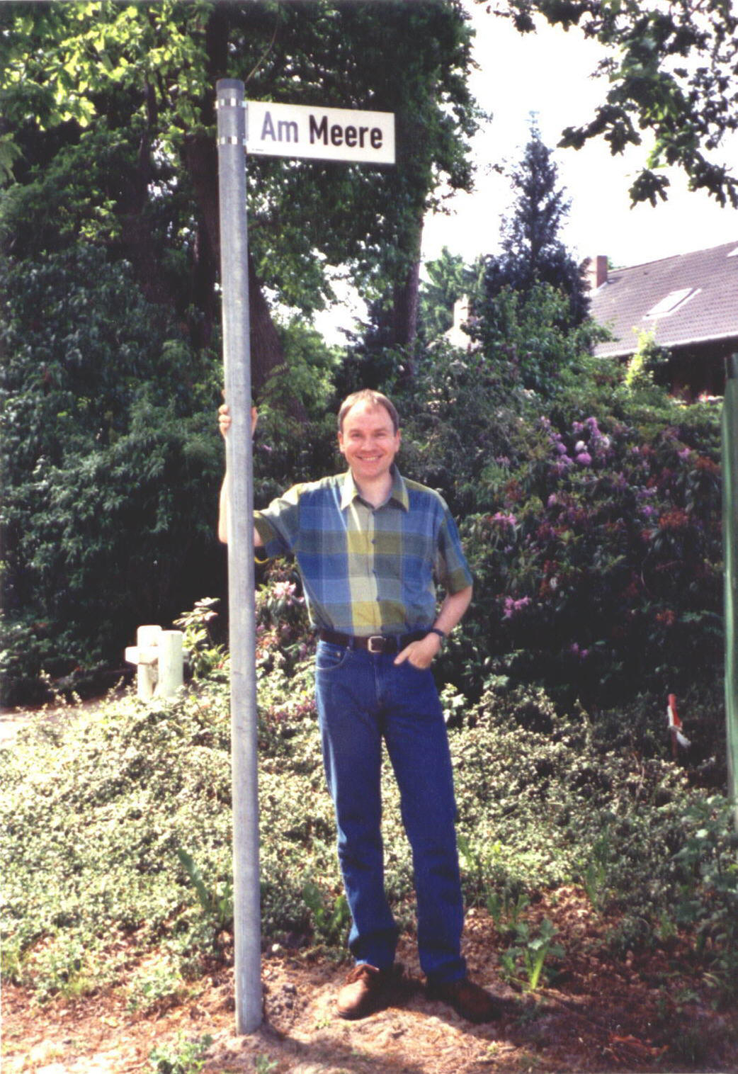 Ein Bmmersteder Straenschild mit historisch-landschaftlich passendem Namen